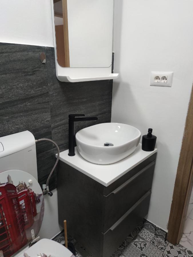 Apartman M&M'S Daire Karlovac Dış mekan fotoğraf
